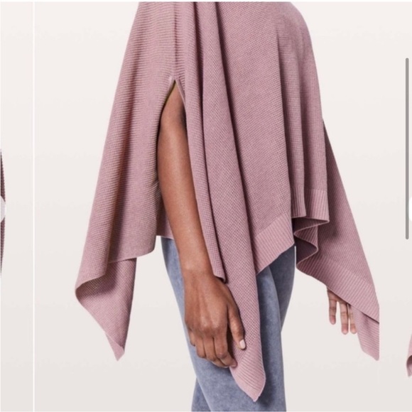 Lululemon Forward Flow 2 Way Cape Poncho Scarf in Vintage Mauve One Size - Picture 4 of 10